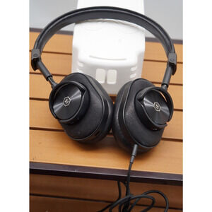 Master & Dynamic MW60 Wireless Bluetooth Foldable Headphones Confirmed Operation